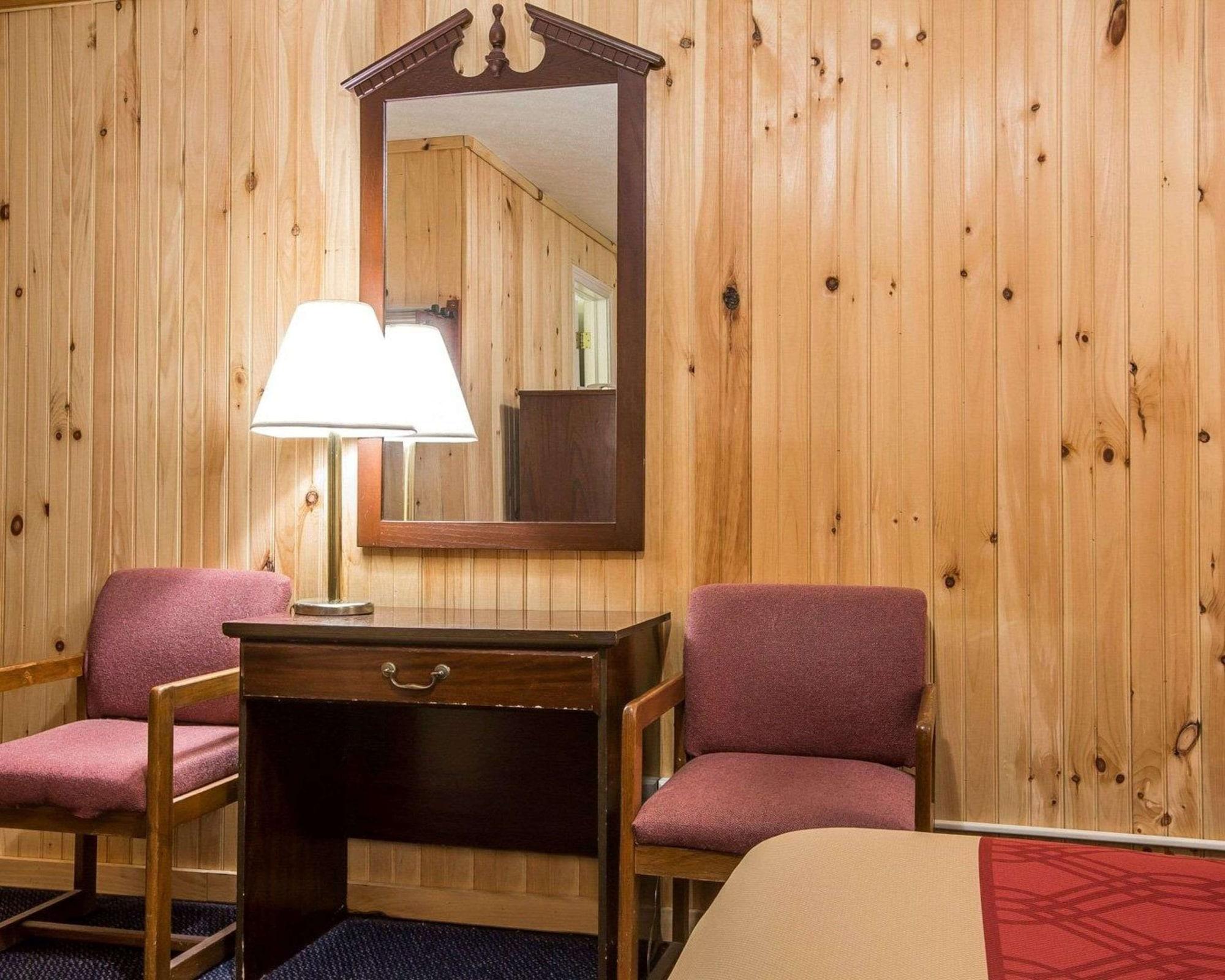 Malone Inn Extérieur photo
