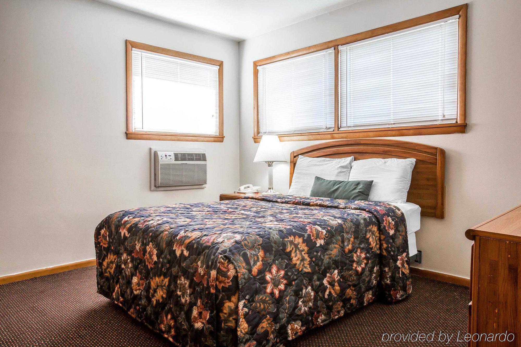 Malone Inn Extérieur photo