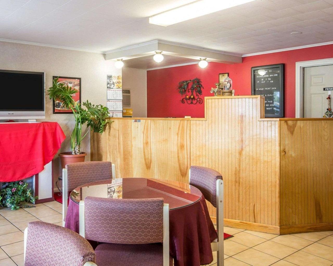 Malone Inn Extérieur photo